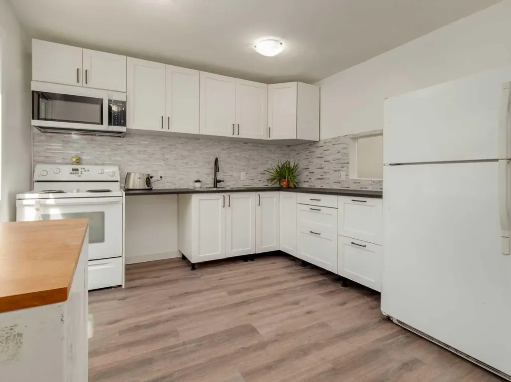 3406 20 Avenue S Lethbridge AB T1K 3M8