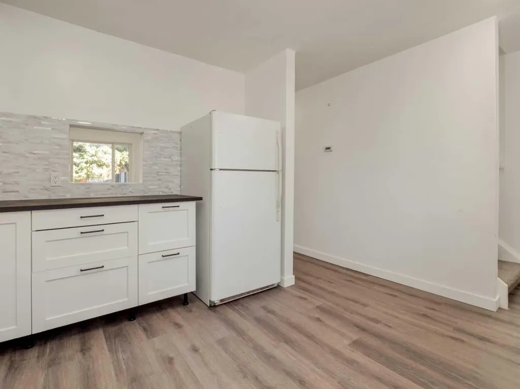 3406 20 Avenue S Lethbridge AB T1K 3M8