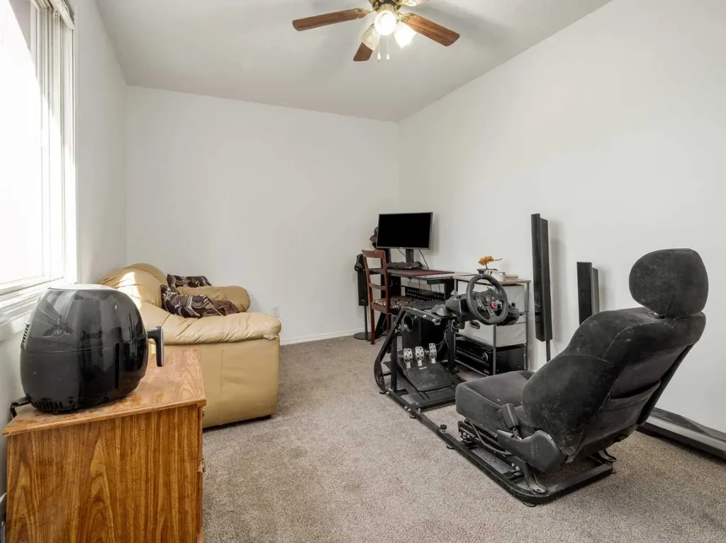 3406 20 Avenue S Lethbridge AB T1K 3M8