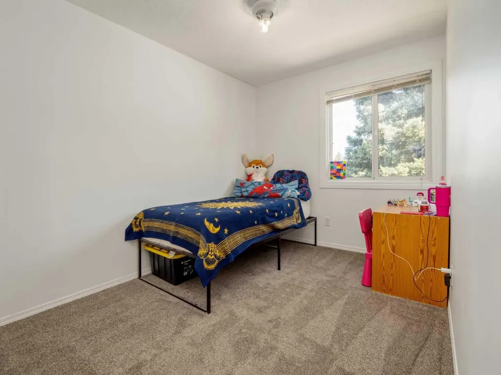 3406 20 Avenue S Lethbridge AB T1K 3M8