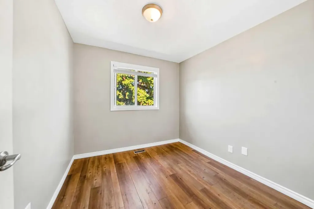20 Alford Avenue Red Deer AB T4R 1G8