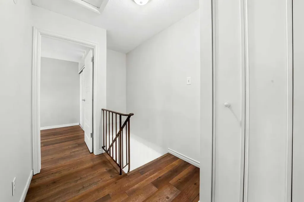 20 Alford Avenue Red Deer AB T4R 1G8