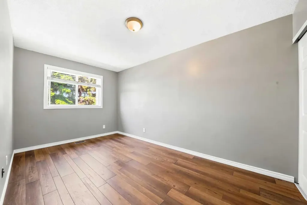20 Alford Avenue Red Deer AB T4R 1G8