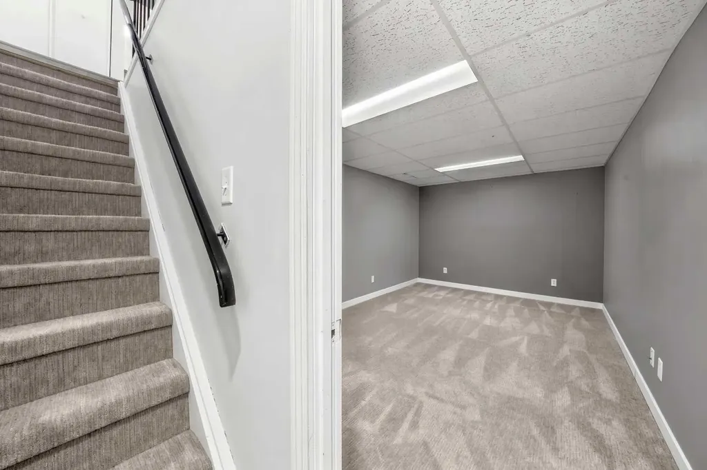 20 Alford Avenue Red Deer AB T4R 1G8