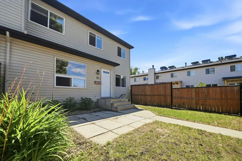 20 Alford Avenue Red Deer AB T4R 1G8