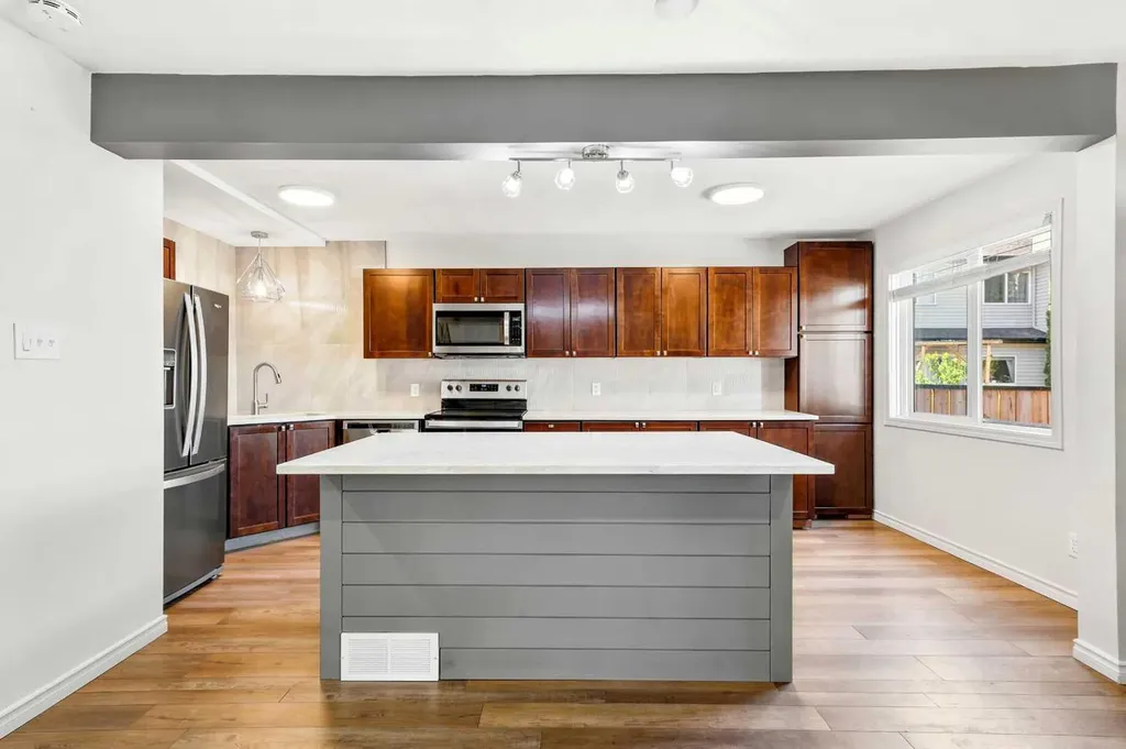20 Alford Avenue Red Deer AB T4R 1G8