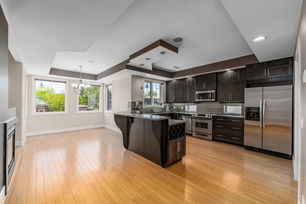 1814 14a Street SW Calgary AB T2T 3W7