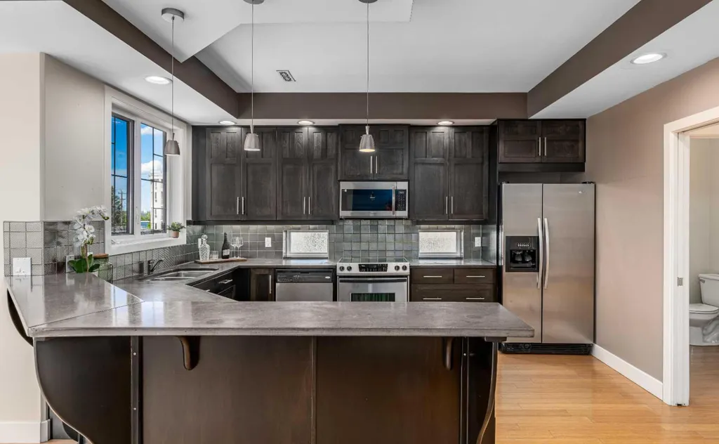 1814 14a Street SW Calgary AB T2T 3W7