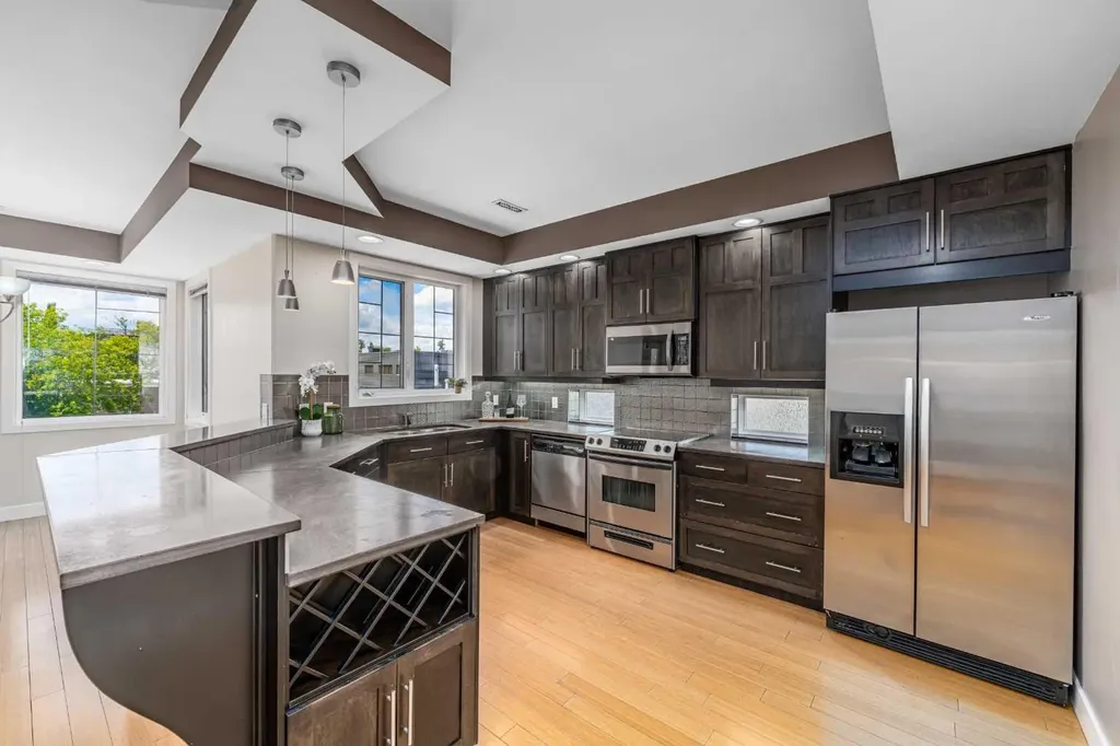 1814 14a Street SW Calgary AB T2T 3W7