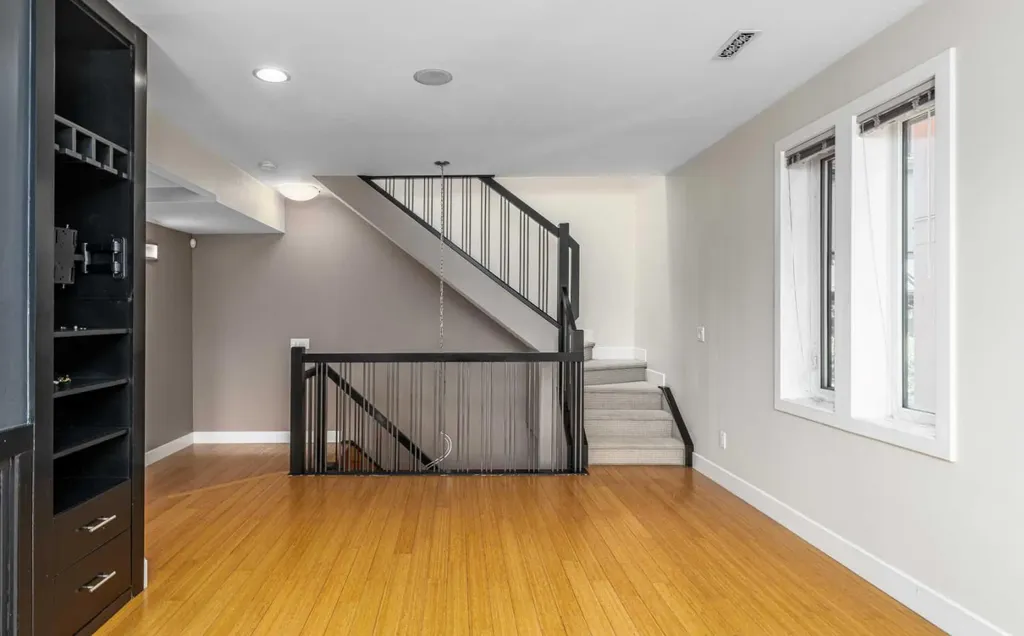 1814 14a Street SW Calgary AB T2T 3W7
