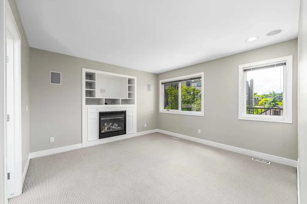 1814 14a Street SW Calgary AB T2T 3W7