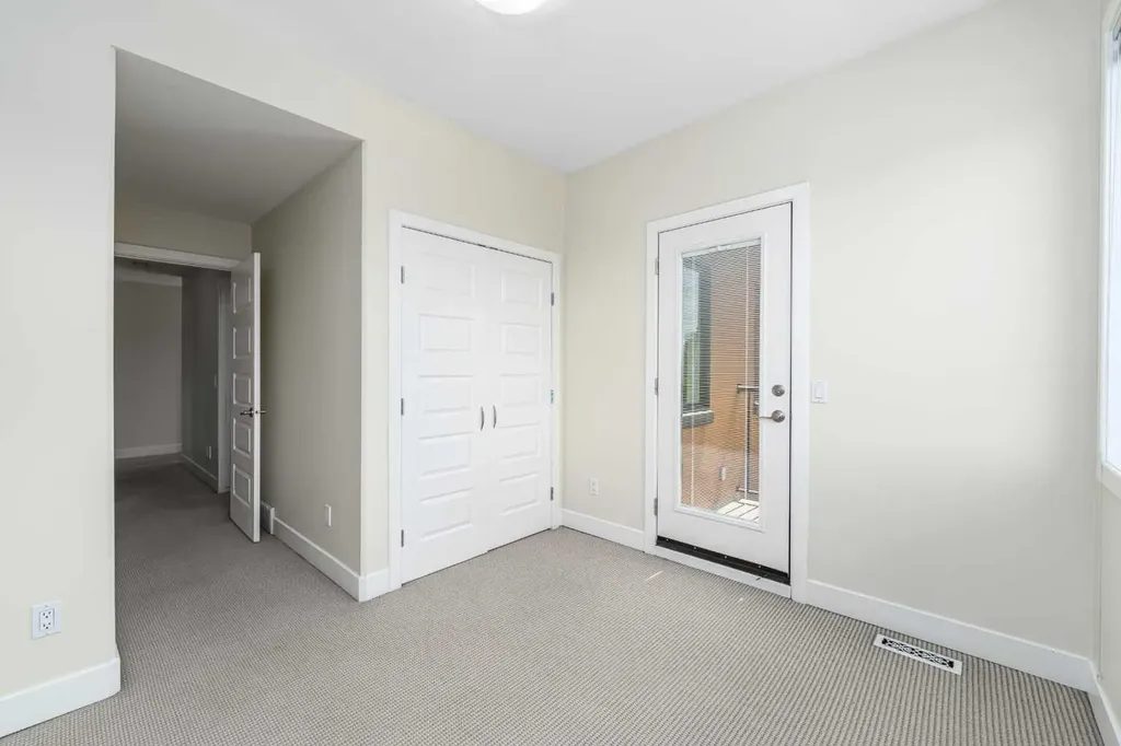 1814 14a Street SW Calgary AB T2T 3W7