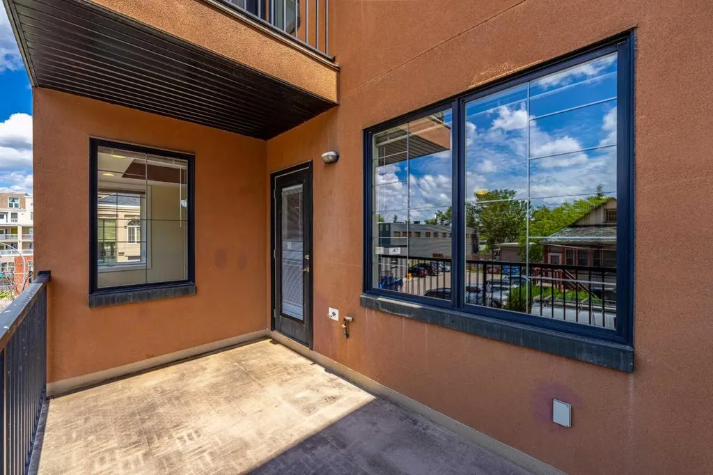 1814 14a Street SW Calgary AB T2T 3W7