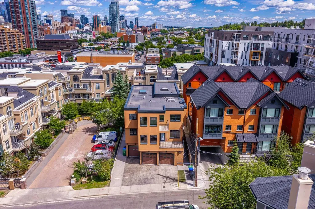 1814 14a Street SW Calgary AB T2T 3W7