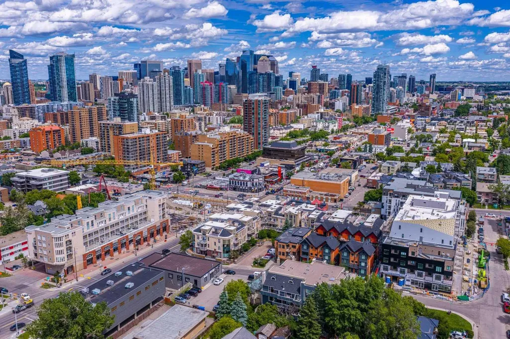 1814 14a Street SW Calgary AB T2T 3W7