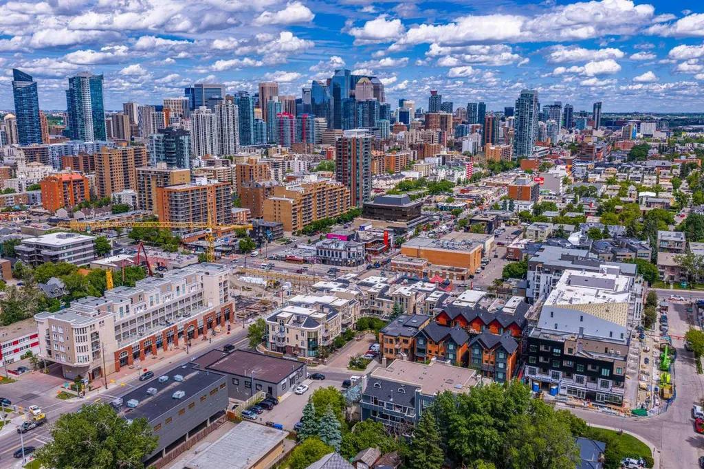 1814 14a Street SW Calgary AB T2T 3W7