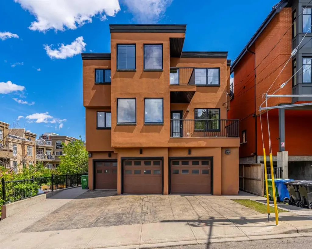 1814 14a Street SW Calgary AB T2T 3W7