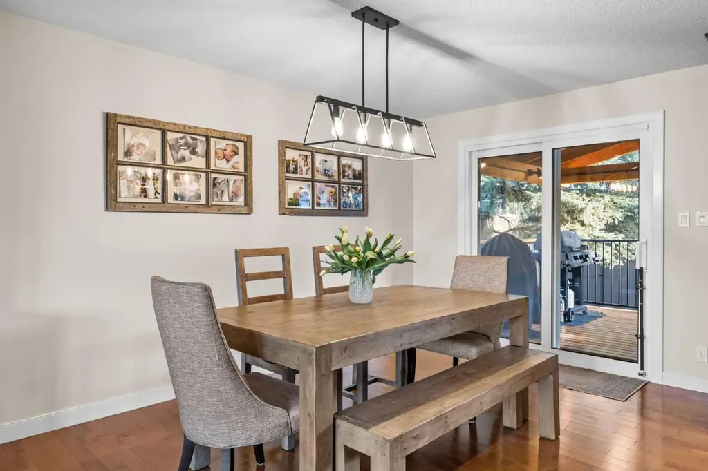 111 Silvergrove Green NW Calgary AB T3B 4H8