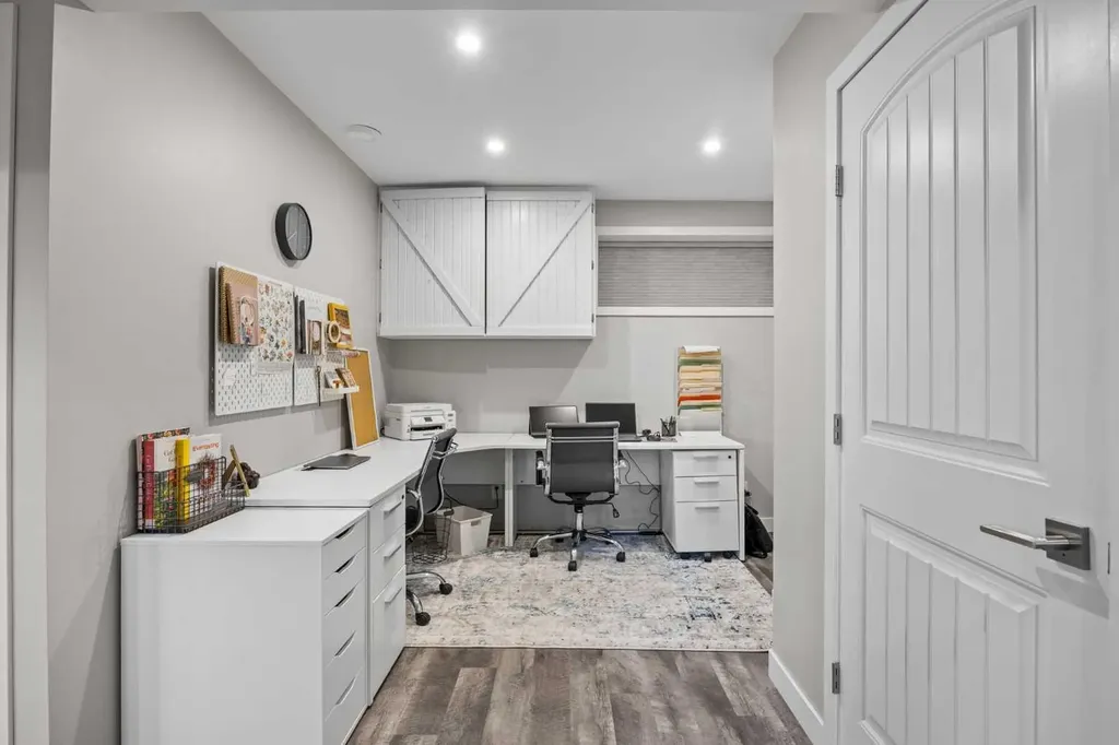 111 Silvergrove Green NW Calgary AB T3B 4H8