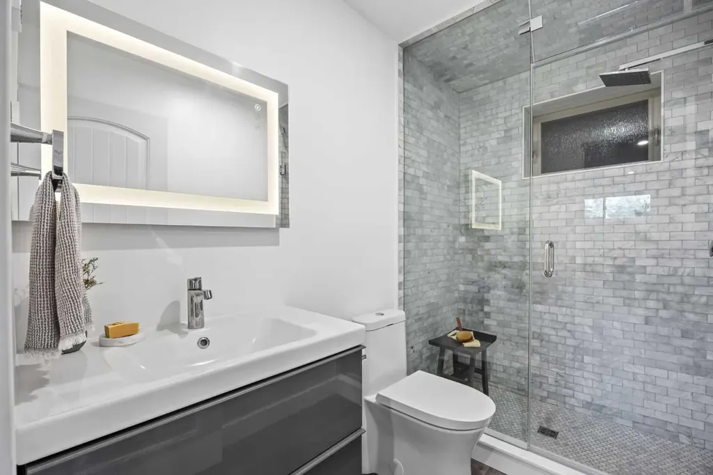 111 Silvergrove Green NW Calgary AB T3B 4H8