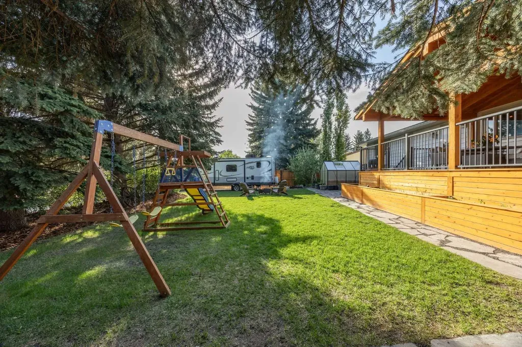111 Silvergrove Green NW Calgary AB T3B 4H8