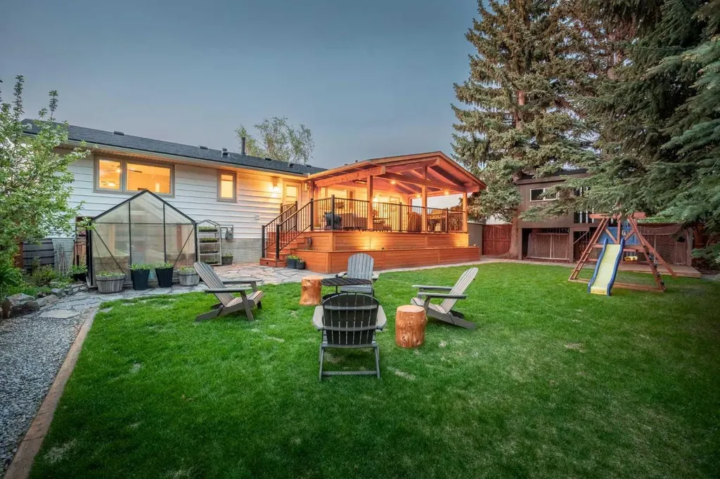 111 Silvergrove Green NW Calgary AB T3B 4H8