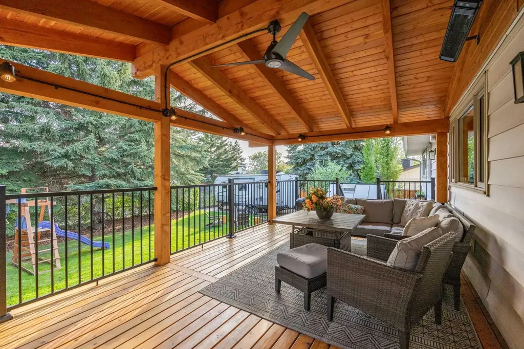 111 Silvergrove Green NW Calgary AB T3B 4H8