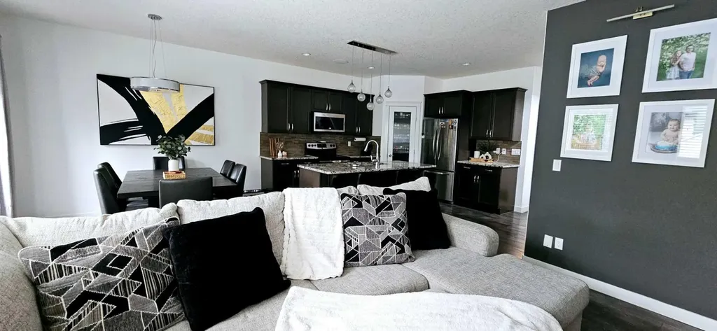 8869 96 Avenue Grande Prairie AB t8x0n2