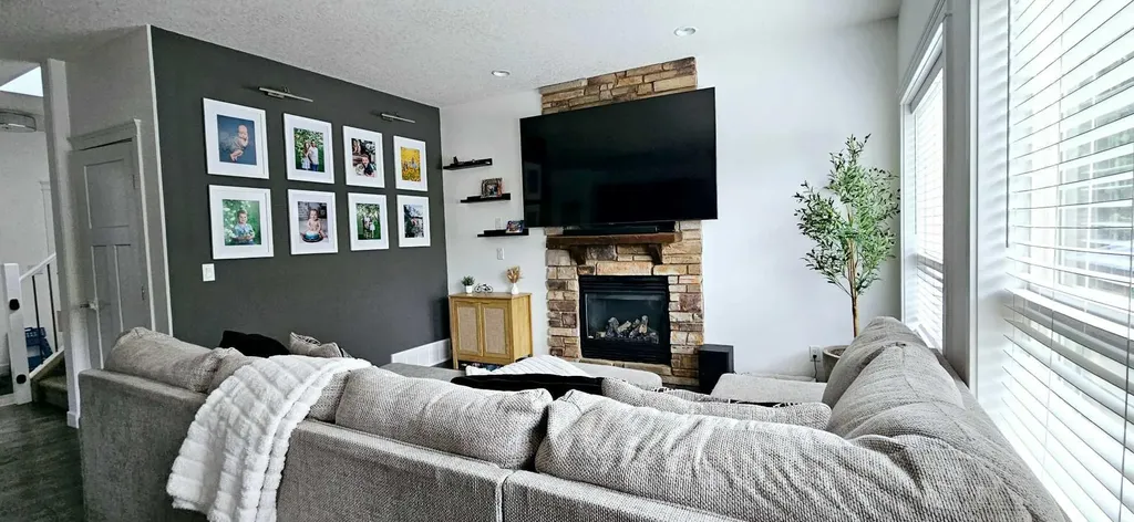 8869 96 Avenue Grande Prairie AB t8x0n2