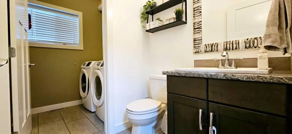 8869 96 Avenue Grande Prairie AB t8x0n2