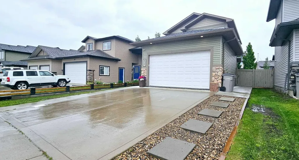 8869 96 Avenue Grande Prairie AB t8x0n2