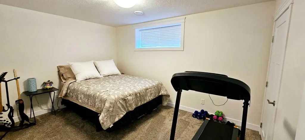 8869 96 Avenue Grande Prairie AB t8x0n2