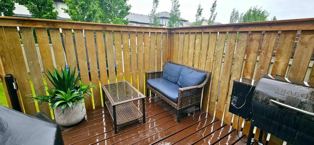 8869 96 Avenue Grande Prairie AB t8x0n2