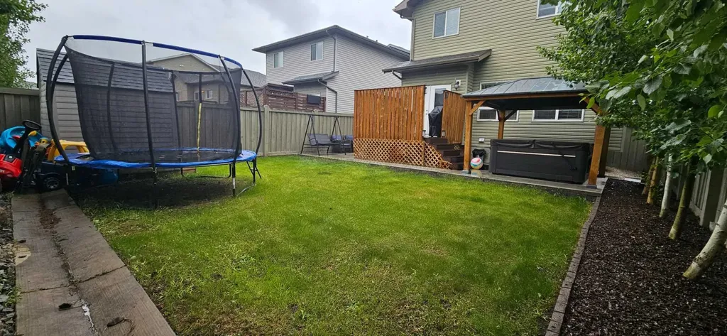 8869 96 Avenue Grande Prairie AB t8x0n2