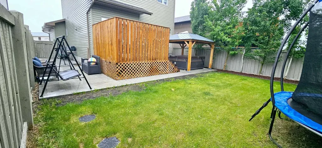 8869 96 Avenue Grande Prairie AB t8x0n2