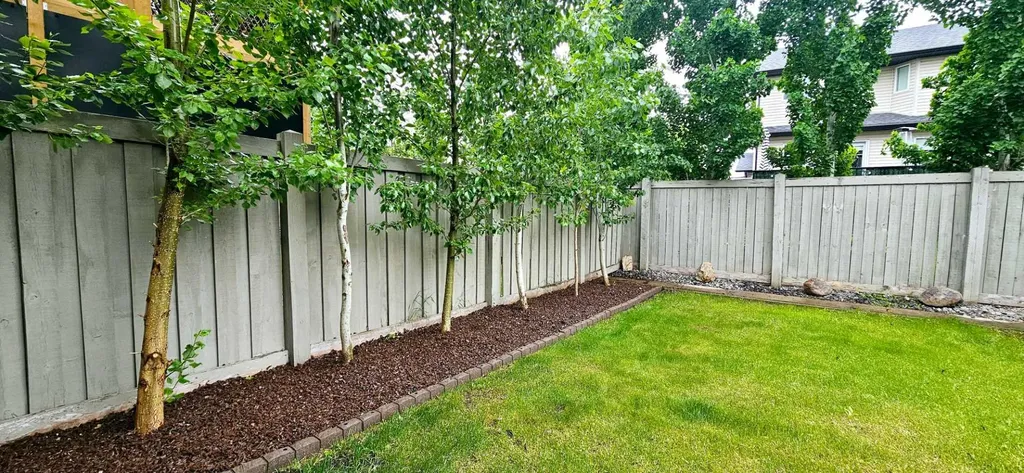 8869 96 Avenue Grande Prairie AB t8x0n2