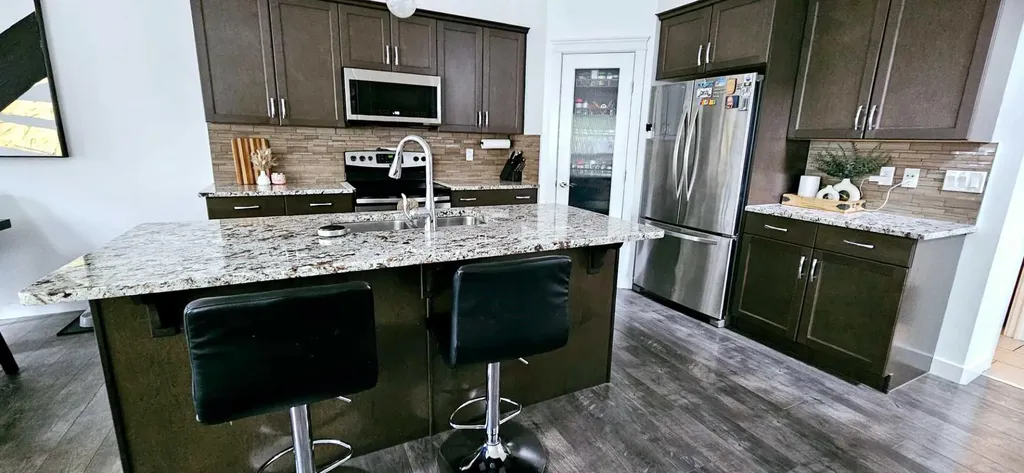 8869 96 Avenue Grande Prairie AB t8x0n2