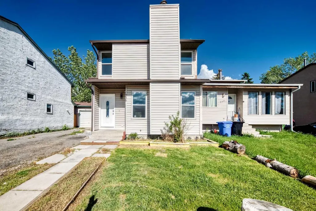 236 Pinemill Mews NE Calgary AB T1Y 4R2