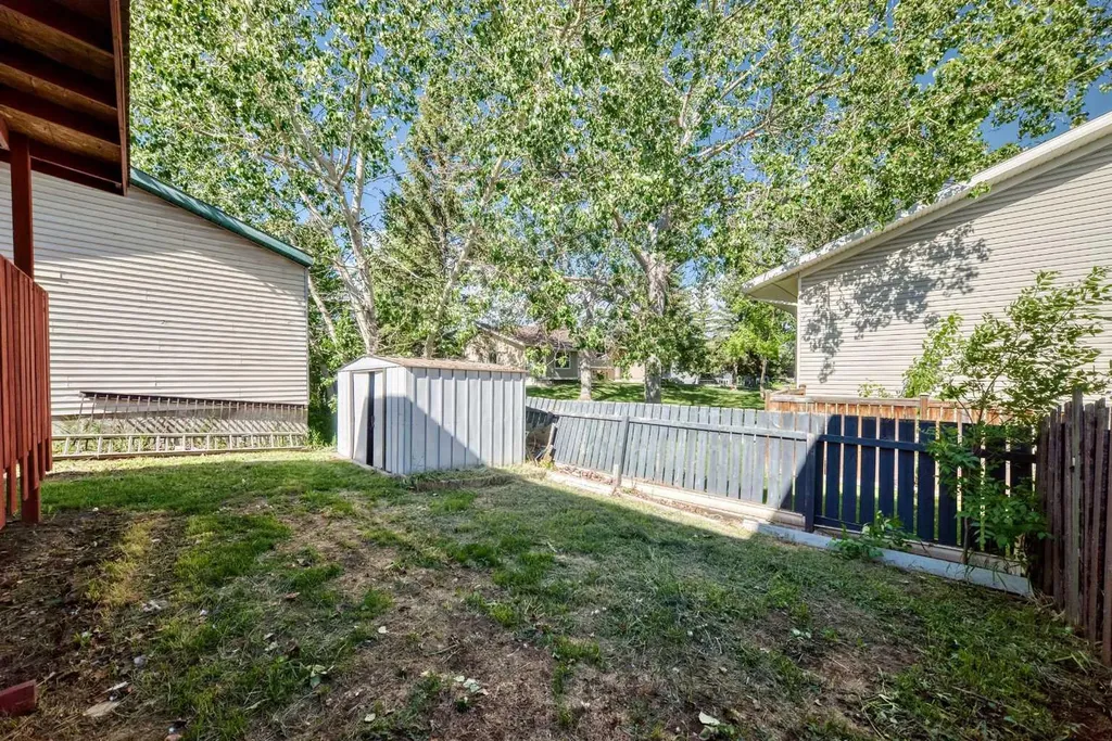 236 Pinemill Mews NE Calgary AB T1Y 4R2