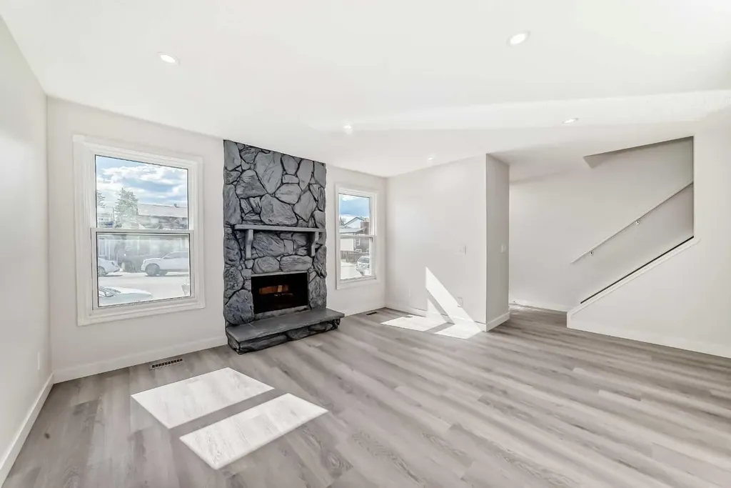 236 Pinemill Mews NE Calgary AB T1Y 4R2