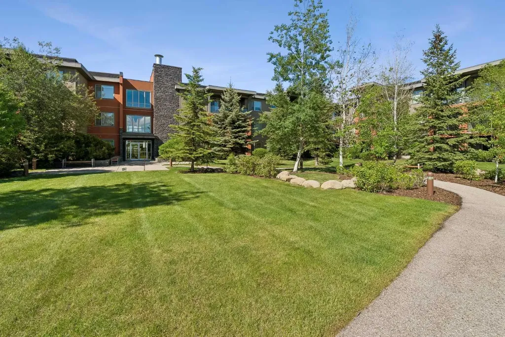 2727 28 Avenue SE Calgary AB T2B 0L4