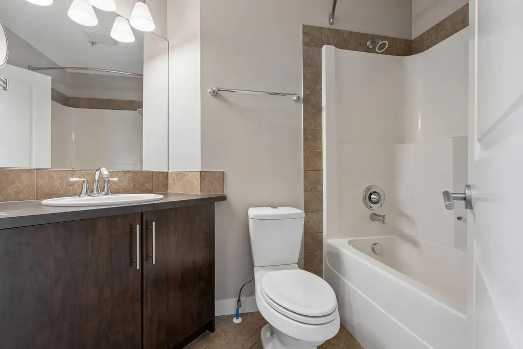 2727 28 Avenue SE Calgary AB T2B 0L4
