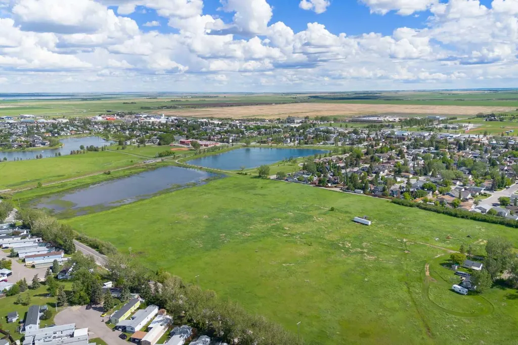 21 Homestead Way SE High River AB T1V 1J7