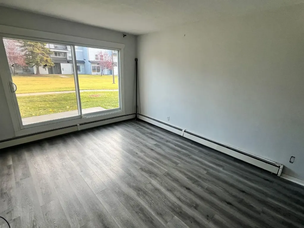 7201 Poplar Drive Grande Prairie AB T8V6C5
