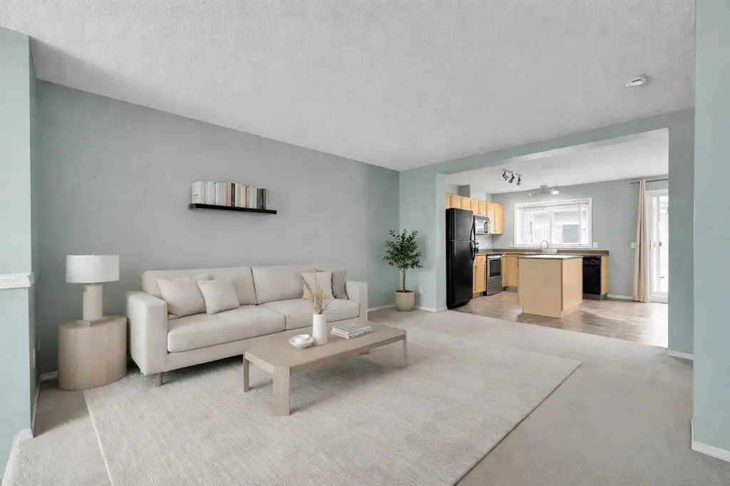 207 Mckenzie Towne Gate SE Calgary AB T2Z 4G2