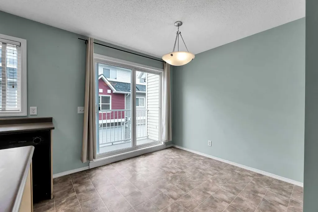 207 Mckenzie Towne Gate SE Calgary AB T2Z 4G2