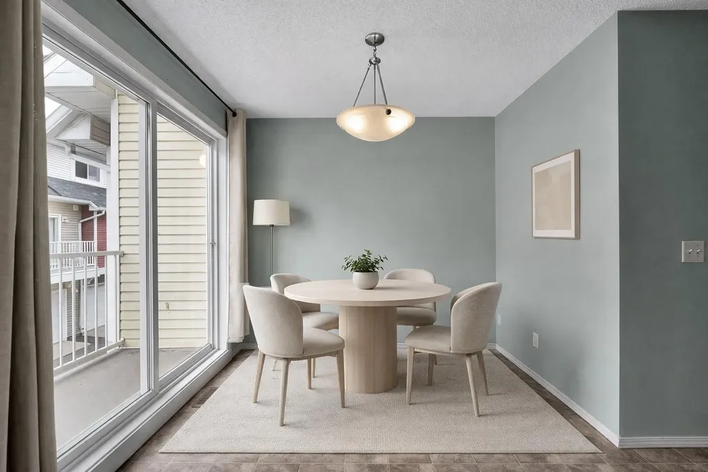 207 Mckenzie Towne Gate SE Calgary AB T2Z 4G2