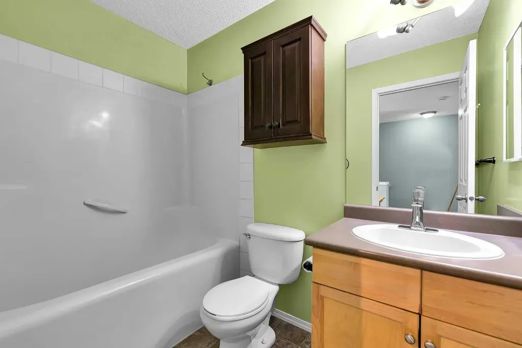 207 Mckenzie Towne Gate SE Calgary AB T2Z 4G2