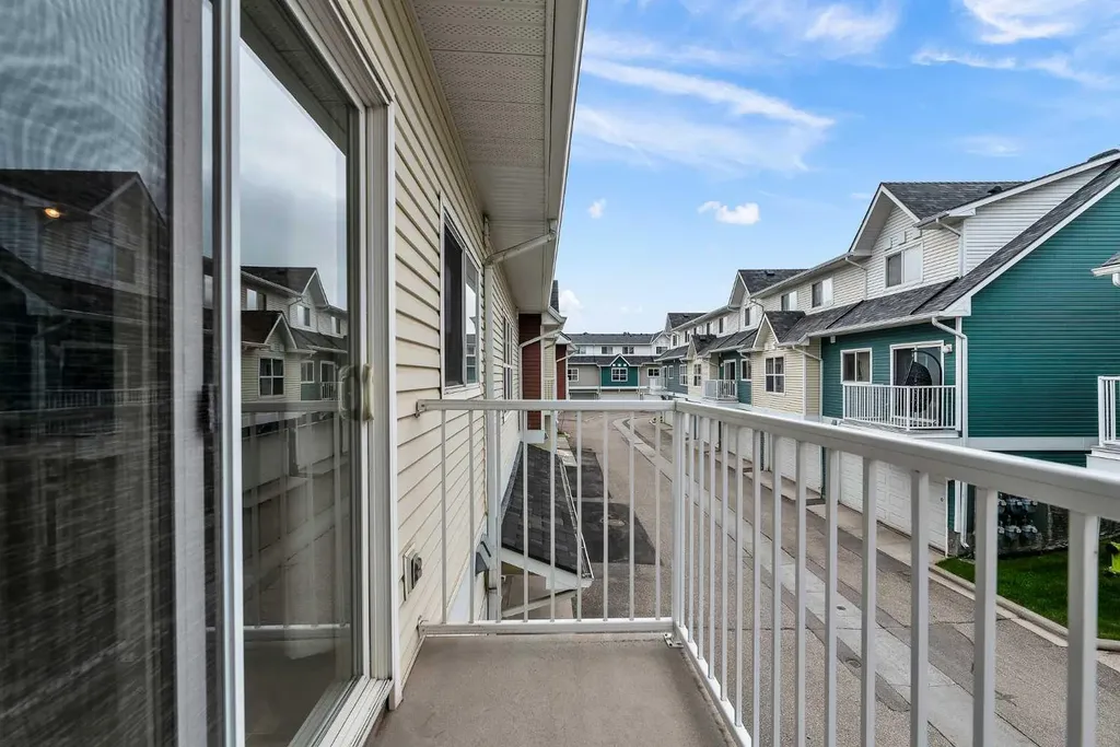 207 Mckenzie Towne Gate SE Calgary AB T2Z 4G2