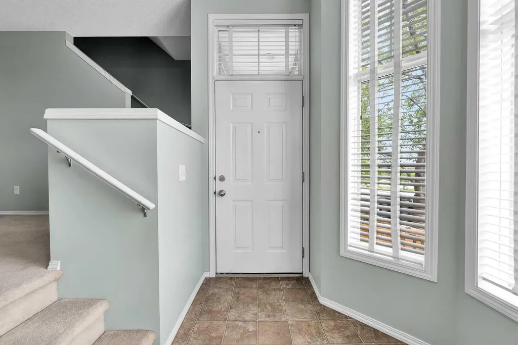 207 Mckenzie Towne Gate SE Calgary AB T2Z 4G2
